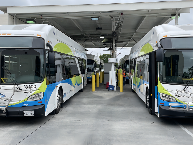 Foothill Transit yanacaq doldurma səmərəliliyində yeni yüksək nəticə əldə etdi: 6,5 dəqiqəyə 19,1 kq hidrogen