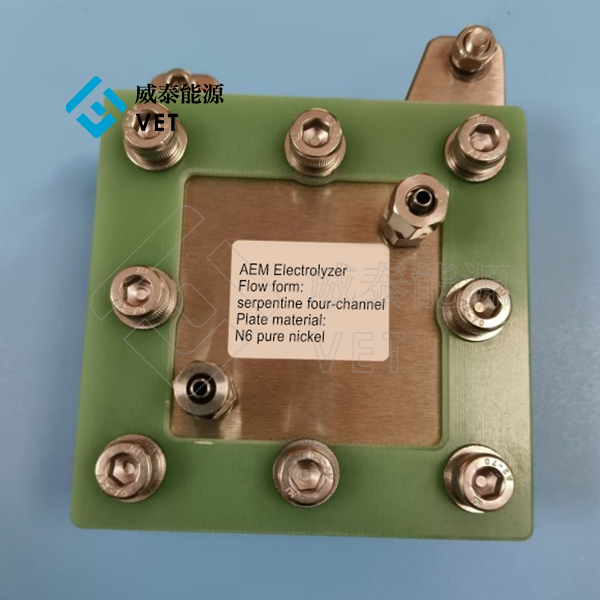 Hidrogen keçiriciliyi və qələvi su elektroliz membranlarının krossoveriyası