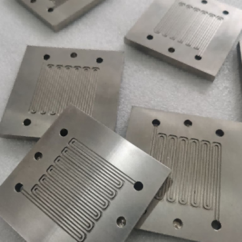 Hidrogen yanacaq hüceyrəsi yığını metal bipolyar boşqab